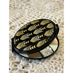 VTG FOREVER 21 Art Deco Design Compact Mirror Love & Beauty
